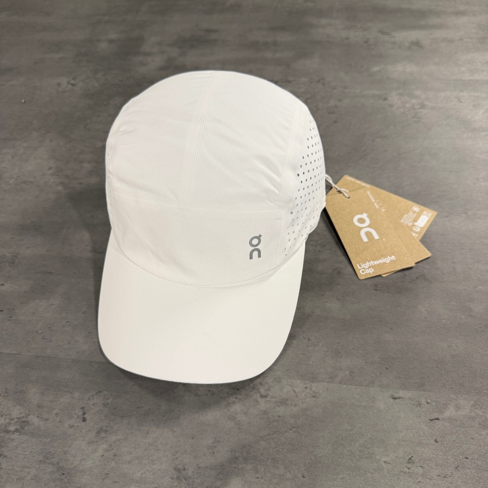On Cloud Running Lightweight Cap Unisex White Hat Performance Gorpcore NEW